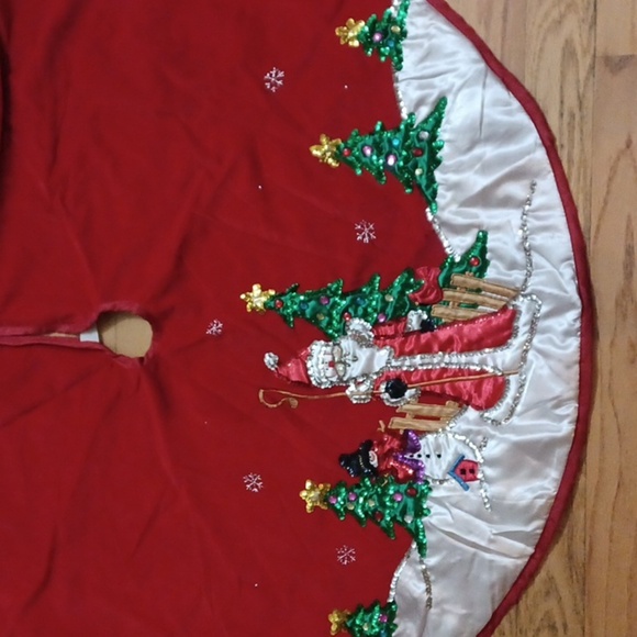 Christmas Satin Santa Sequin  48 Round Tree Skirt  New No Tag - Picture 6 of 7